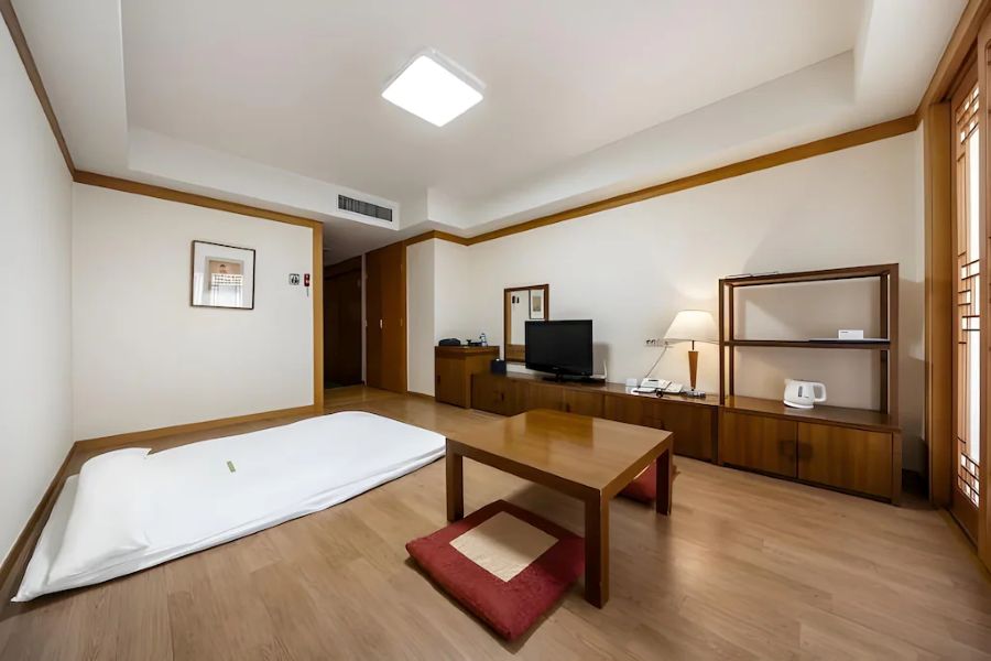 room-card-img-5